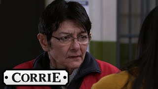 Alya Visits Yameen Prior To Her Plea Hearing Coronation Street