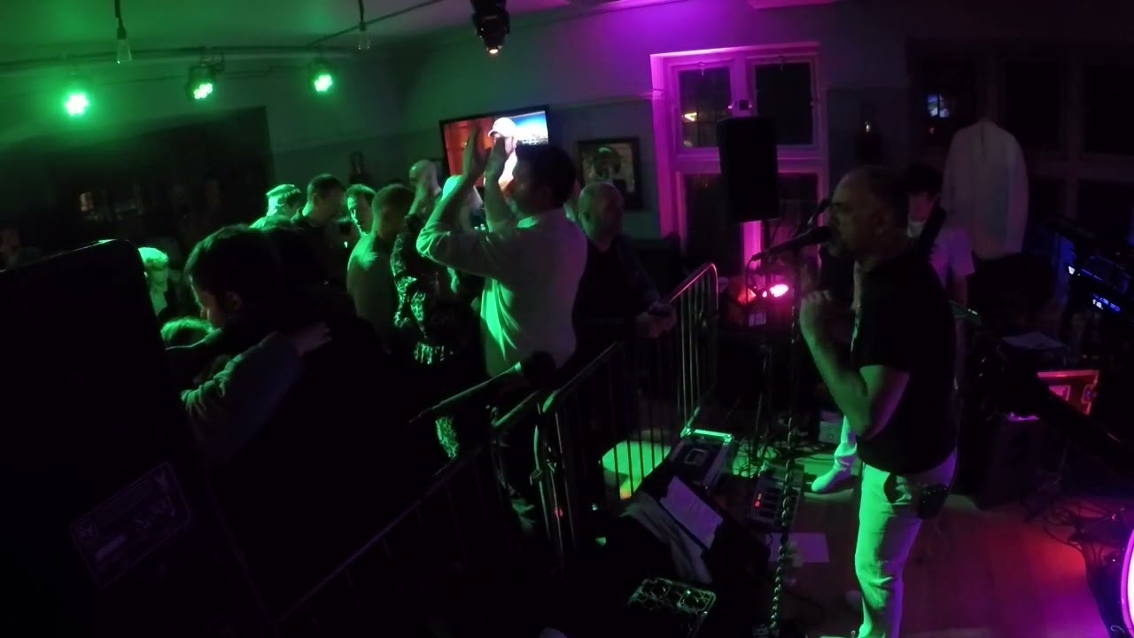 Ultimate 80s party band at The Golden Fleece Chelmsford Saturday 9th April 2022