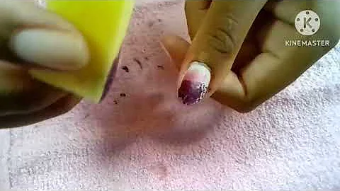 Sponge nails tutorial by Francoise Providence