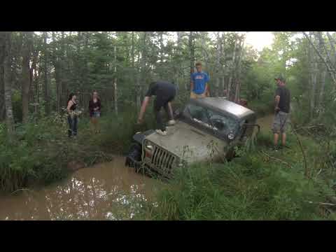 1994-yj-jeep-mudding