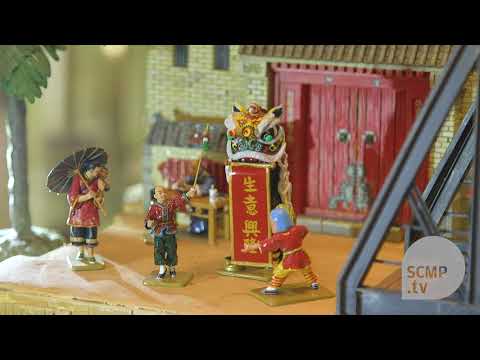 Video: Mengenai budaya penggunaan: pemasangan di pintu masuk ke pusat membeli-belah di Shanghai