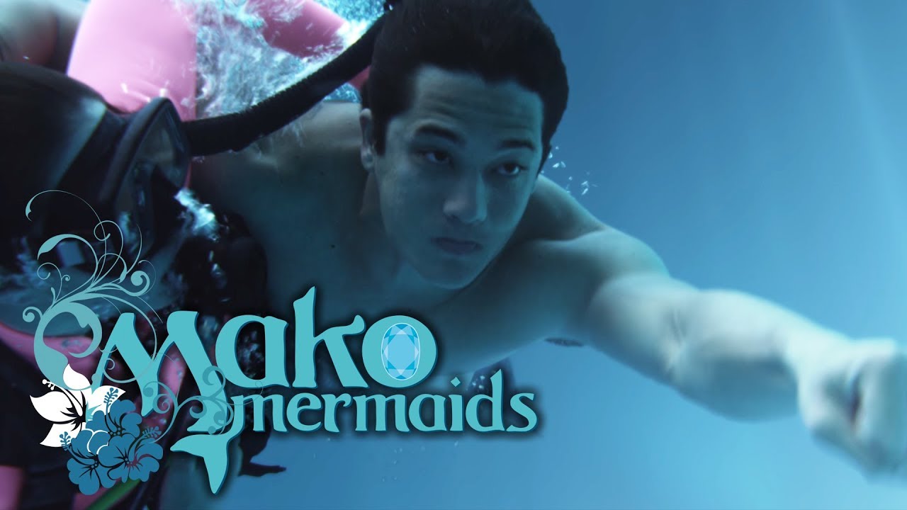 Mako Mermaids: Truce, S1 E16  Cam and Nixie get into an argument. While  arguing, Cam's new phone, which has a video of Zac swimming gets in David's  hands. Nixie, Sirena, Lyla