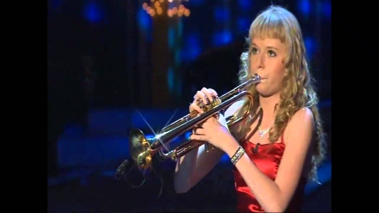 Melissa Venema (15)  plays Il Silenzio in the Carmen Nebel show