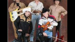 Video thumbnail of "Caballo Dorado - Chiquilla Escandalosa"