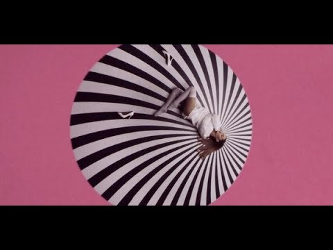 Ariana Grande Problem Video Legenda