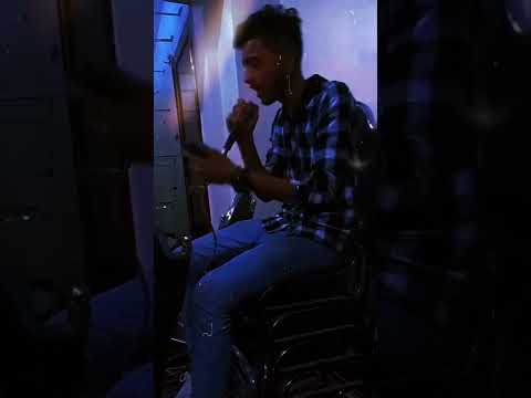 خليني في حضنك