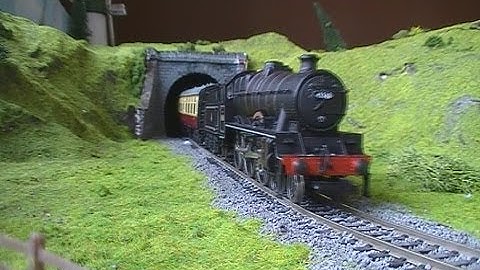 Model Railway Scenes 11: A&WR 