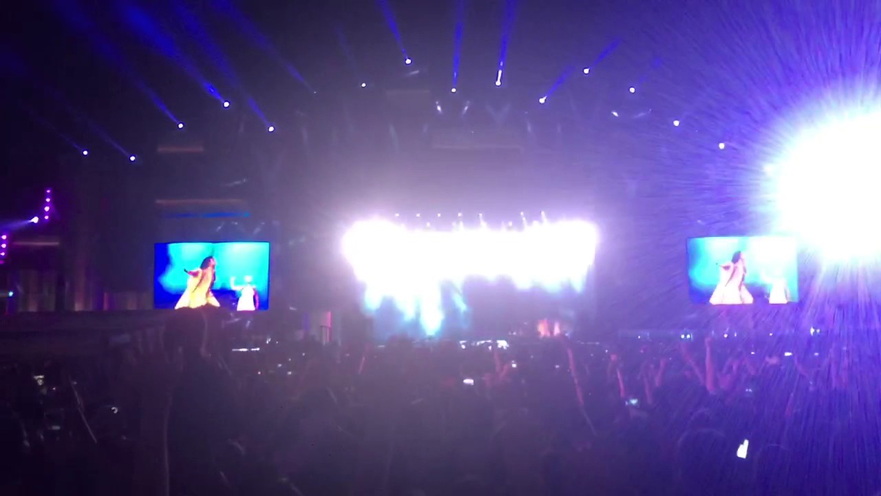 Rihanna live at Rock in Rio - Only Girl - YouTube