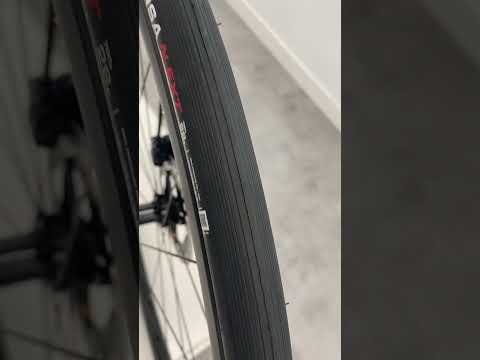 Video: Revista anvelopelor Vittoria Corsa Control