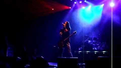 Alter Bridge live @Palasesto 22/10/11 Slip to the Void