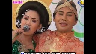 Rondo Gantungan - Dyah Feat. | Dangdut ( Music Video)