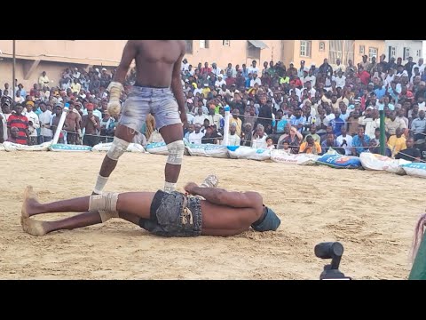 Yar Mage Da Dogon Bahagon Zaiyyanu Sunyi Barna A Damben Ajon Autan Mamman Yar Mage Da Dogon Bahagon Zaiyyanu Sunyi Barna A Damben Ajon Autan Mamman