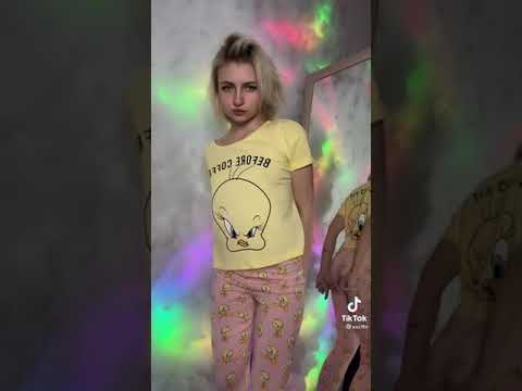 PİJAMAYLA KALCA SALLAMA TİKTOK❤👍💋👅😍 #shorts #tiktok #dance #viral #viralshorts #viralvideo