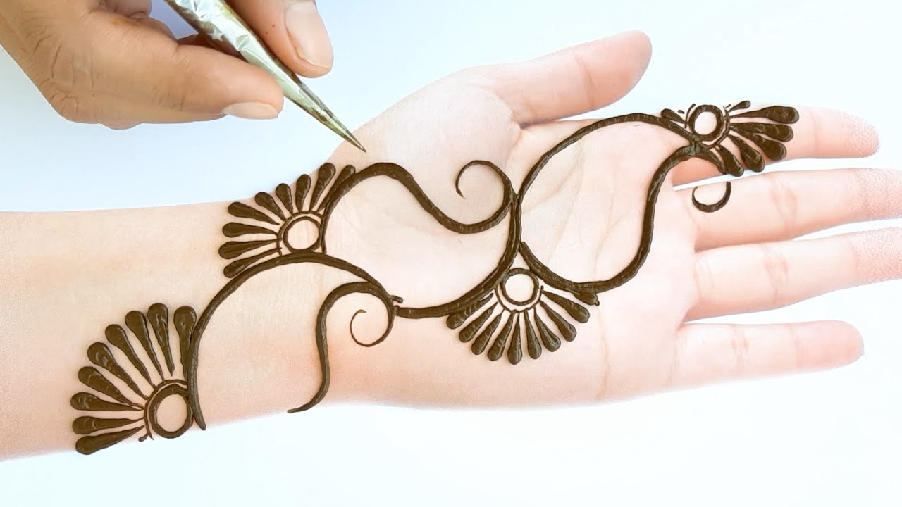 New Style beautiful,stylish and easy mehendi designs for front hands ...
