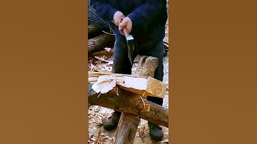 The process of splitting wood is shared - good tools can increase efficiency