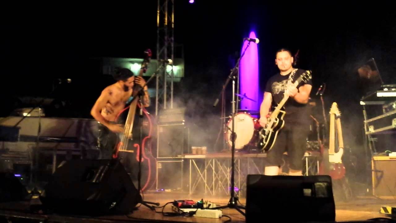 Rockin' Riot - Be Bop A Lula - YouTube