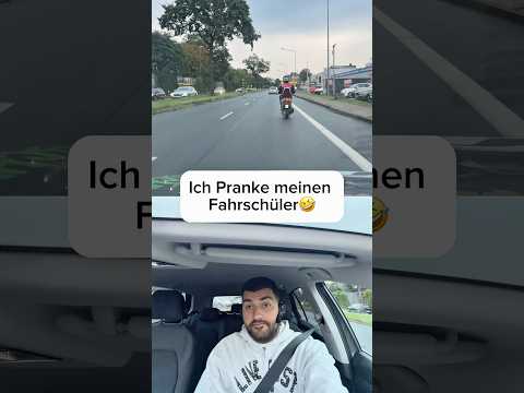 Damit hat er nicht gerechnet😅 #shorts #fahrschule #führerschein #fahrstunde #motorrad