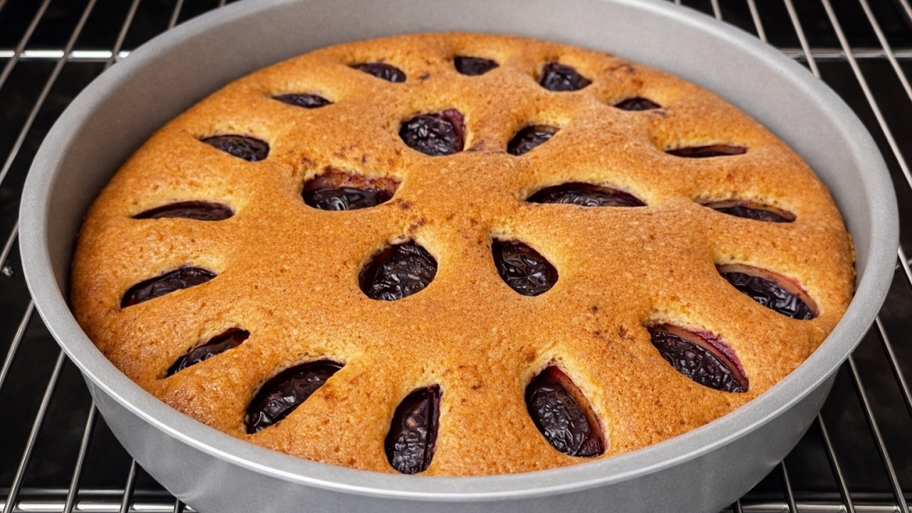 Pflaumenkuchen aus einfachen Zutaten – saftig, weich, perfekt ✨