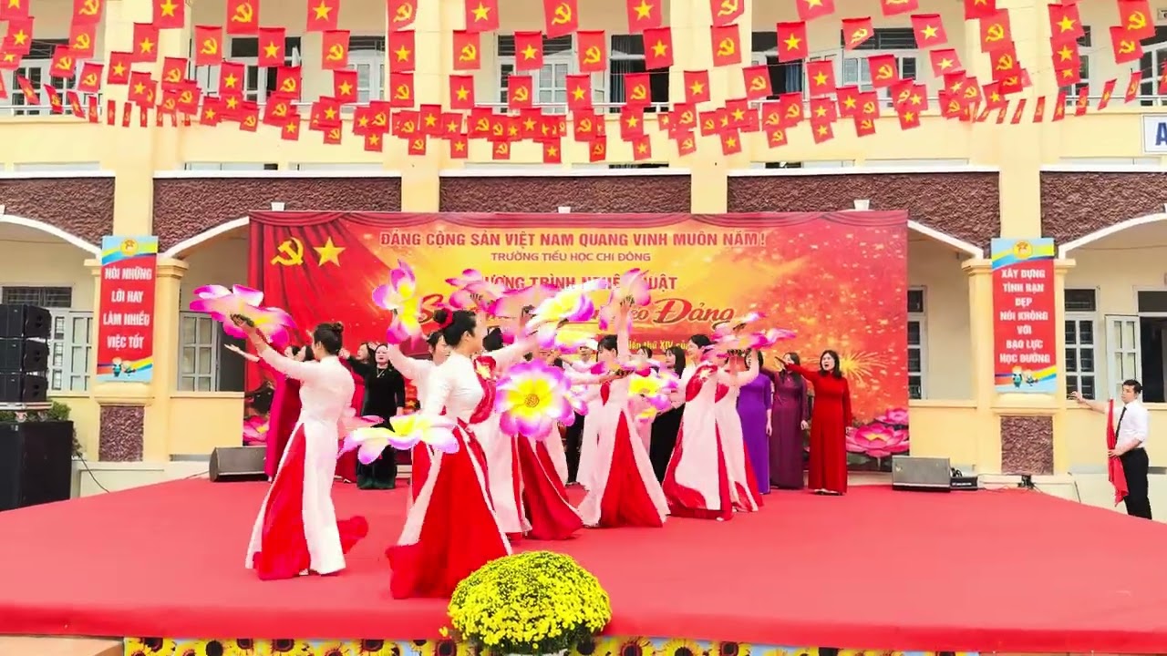 Chào mừng Đảng cộng sản Việt Nam (Trường Tiểu học Chi Đông) 