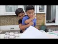 イギリスの6歳少年2人、「イエメンの人を助けたい」　レモネードで500万円超集める