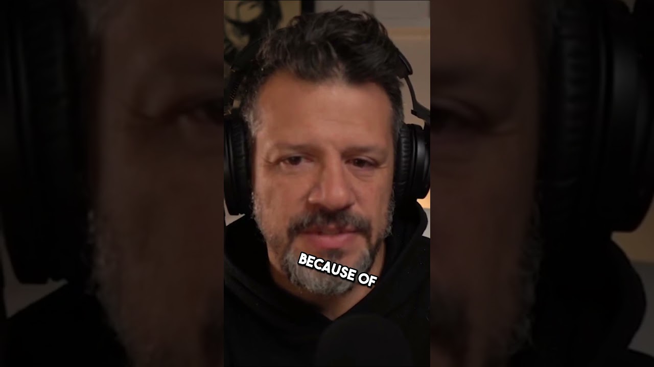 Makeup Packaging : Refillable is better than recyclable #shorts