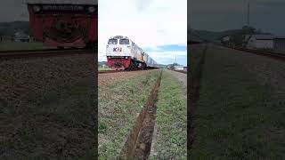 Train argosemeru go nice run #keretaapi #keretaekonomi #automobile #train