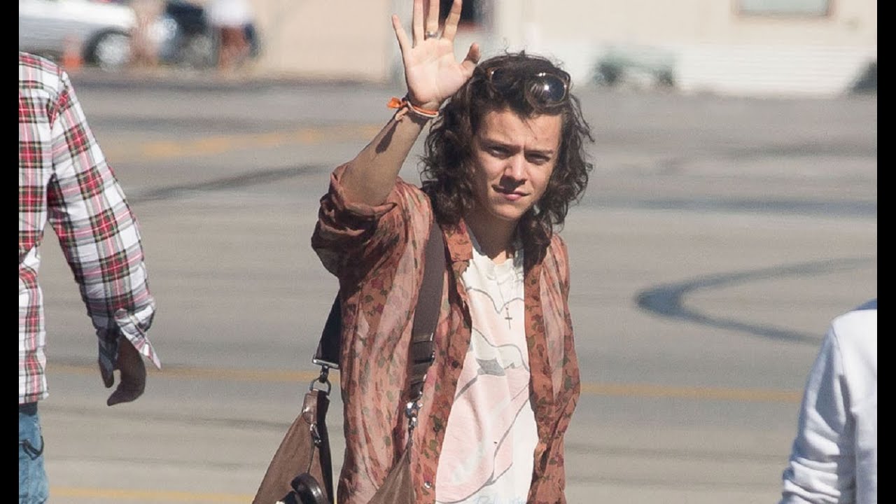Harry Styles splits from 1D's management