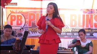 Sananglah Uda Di Tangan Urang Semua tamu undangan terdiam dengar lagu ini