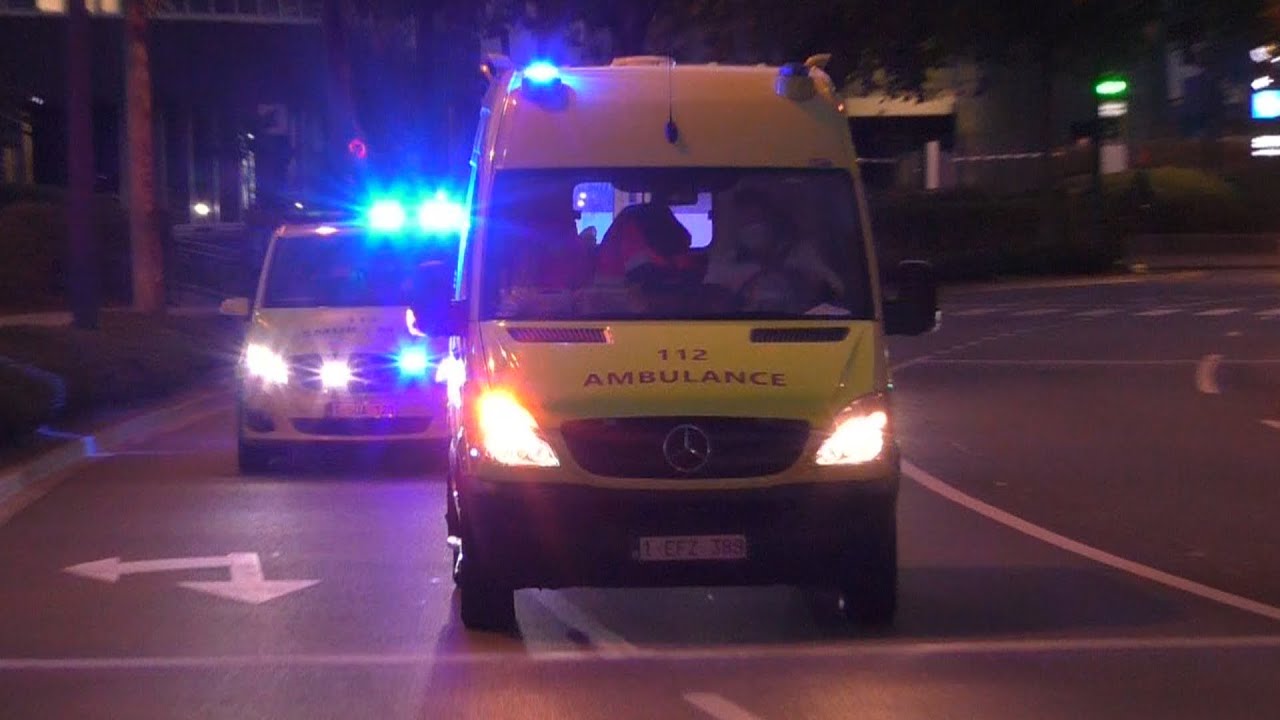 MUG, Ziekenwagens en Politie met spoed in Oudergem België! - 05/09/2020 (693)