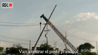 Retirando poste principal Plaza Punto Galicia 30 abril 2025