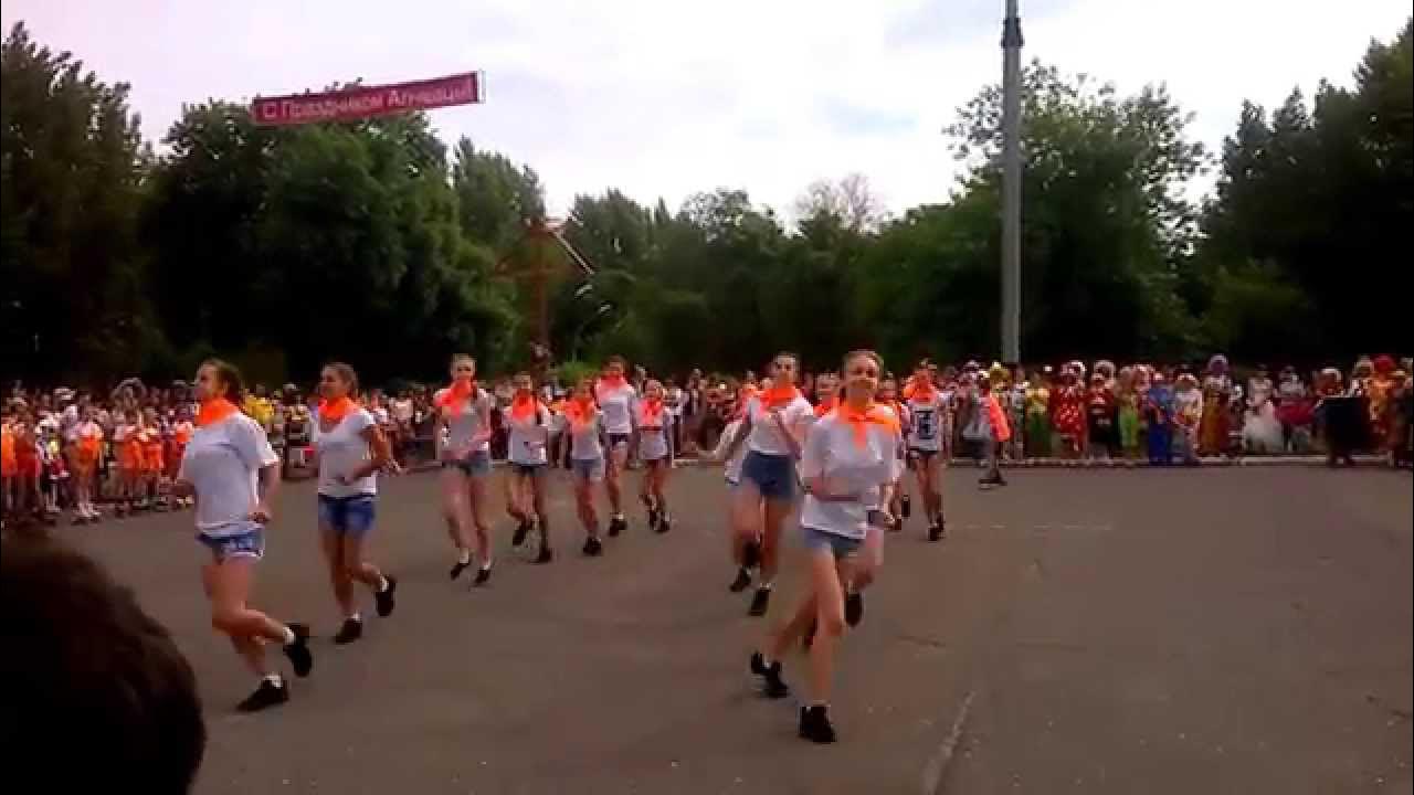 Флешмоб круче всех для детей. Картинки фитнес в доу ритмика. Танцевальная зарядка. Флешмоб зарядка под музыку. Флешмоб зарядка под музыку.