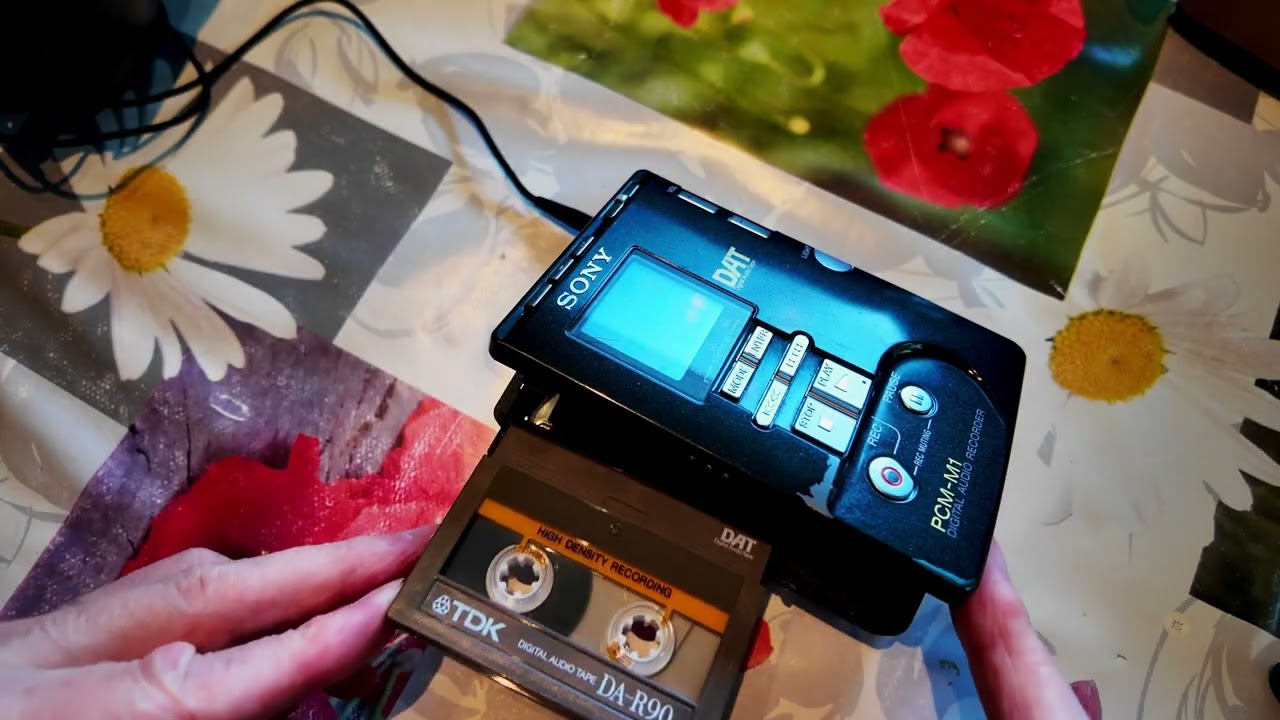 SONY PCM-M1 デジタルオーディオレコーダー Sony PCM-M1 Digital Audio Recorder - YouTube