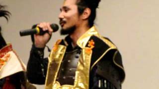 2011.1.28埼玉地酒応援団新年会で「のぼう城」PRで甲冑隊があいさつ
