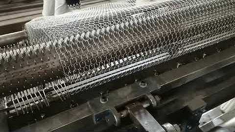 PLC control straight and reverse hexagonal wire mesh machine