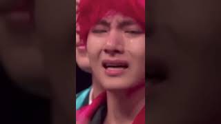 I'm sorry don't leave me😭BTS sad moment💜 - army singing for bts 😭💜 #bts #btsarmy #btsshorts #btslove Resimi