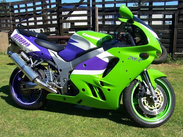 KAWASAKI NINJA ZX9R - YouTube