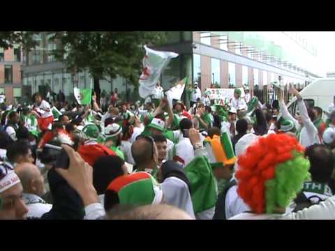 Algerian Fans in Ireland - 1,2,3 Viva L'Algerie!!!