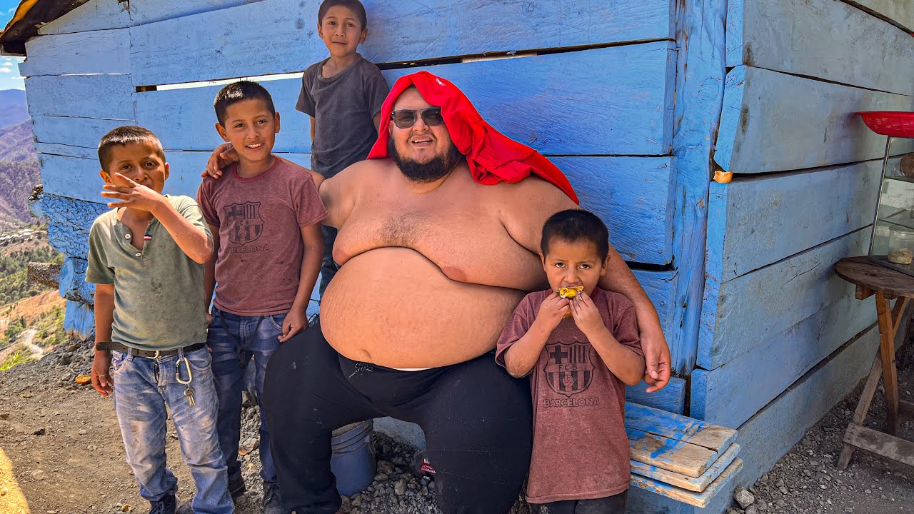 Conviví con Indígenas de Guatemala.🇬🇹 soy santa closh para ellos!😍