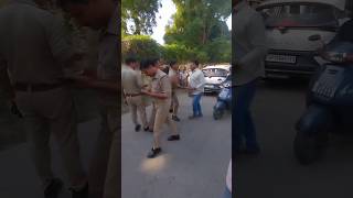 Police Gali De Sakta Hain ??