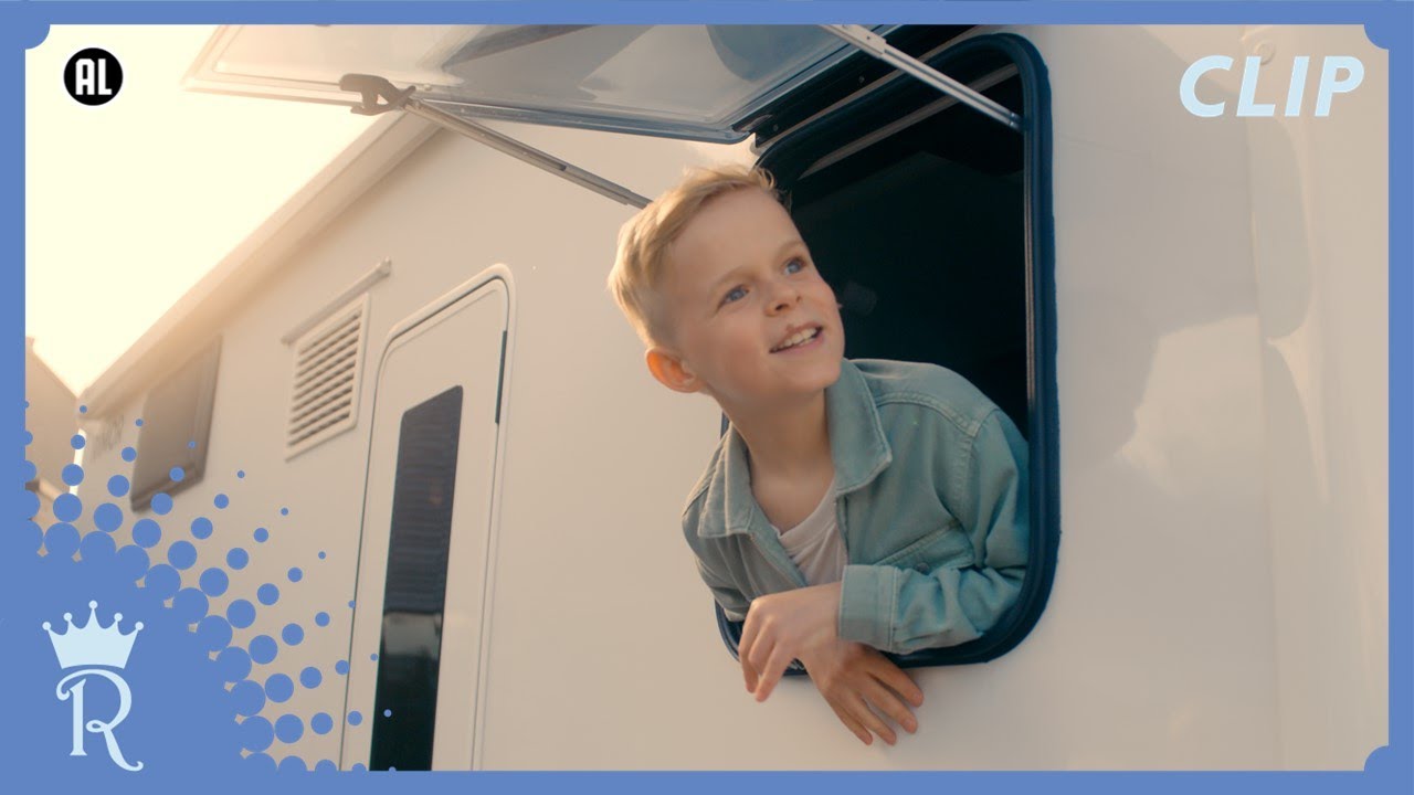 Zwaartekracht Van ''De Bellinga's Vakantie op Stelten'' Royal Servicebioscoop YouTube Zwaartekracht Van ''De Bellinga's Vakantie op Stelten'' Royal Servicebioscoop YouTube