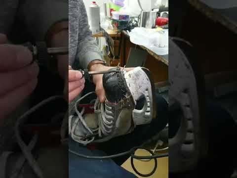 Oprava korčule. Ice skate repair. - YouTube