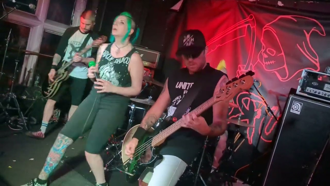 HEADSTONE HORRORS - Resist (Redrum, Stafford)