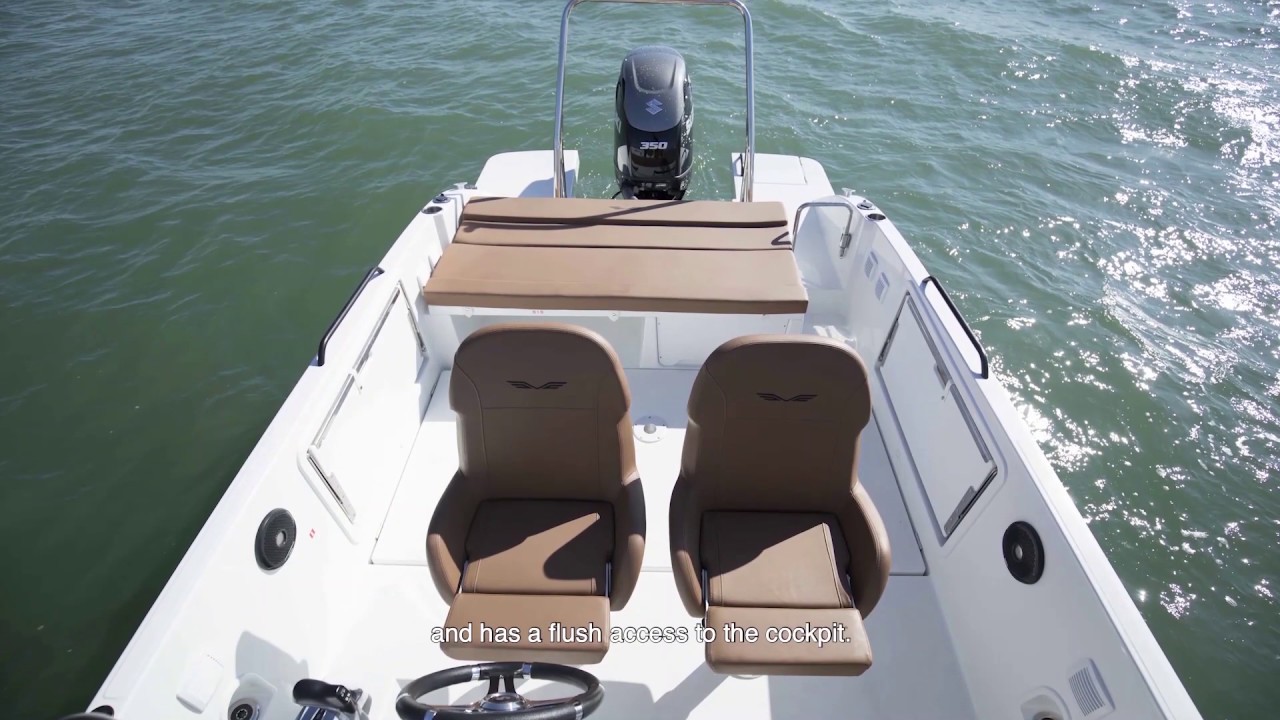 Flyer 8 SPACEdeck - Video 2 - Le cockpit et poste de pilotage - The cockpit and helm station