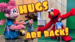 PARKER FINALLY HUGS ELMO AND HIS FRIENDS at Sesame Street Land & Busch Gardens | Characters | Rides