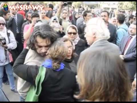 جنازة الأديبة رضوى عاشور وسط أحزان الأقارب والمثقفين