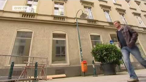 Curious Art in Urban Spaces | euromaxx