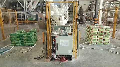 ABB Robot Palletizier for Coal Ash Bags Palletizing on Ground with Double Palletizing Stations 粉煤灰码垛