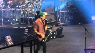 Permanent Vacation- 5 Seconds of Summer Live @ The Mall of Asia Arena