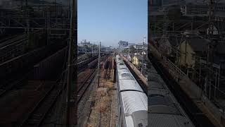 【屋根観察〜train roof】〜6両編成223系普通電車〜京都タワー＆ジョイント音を添えて〜