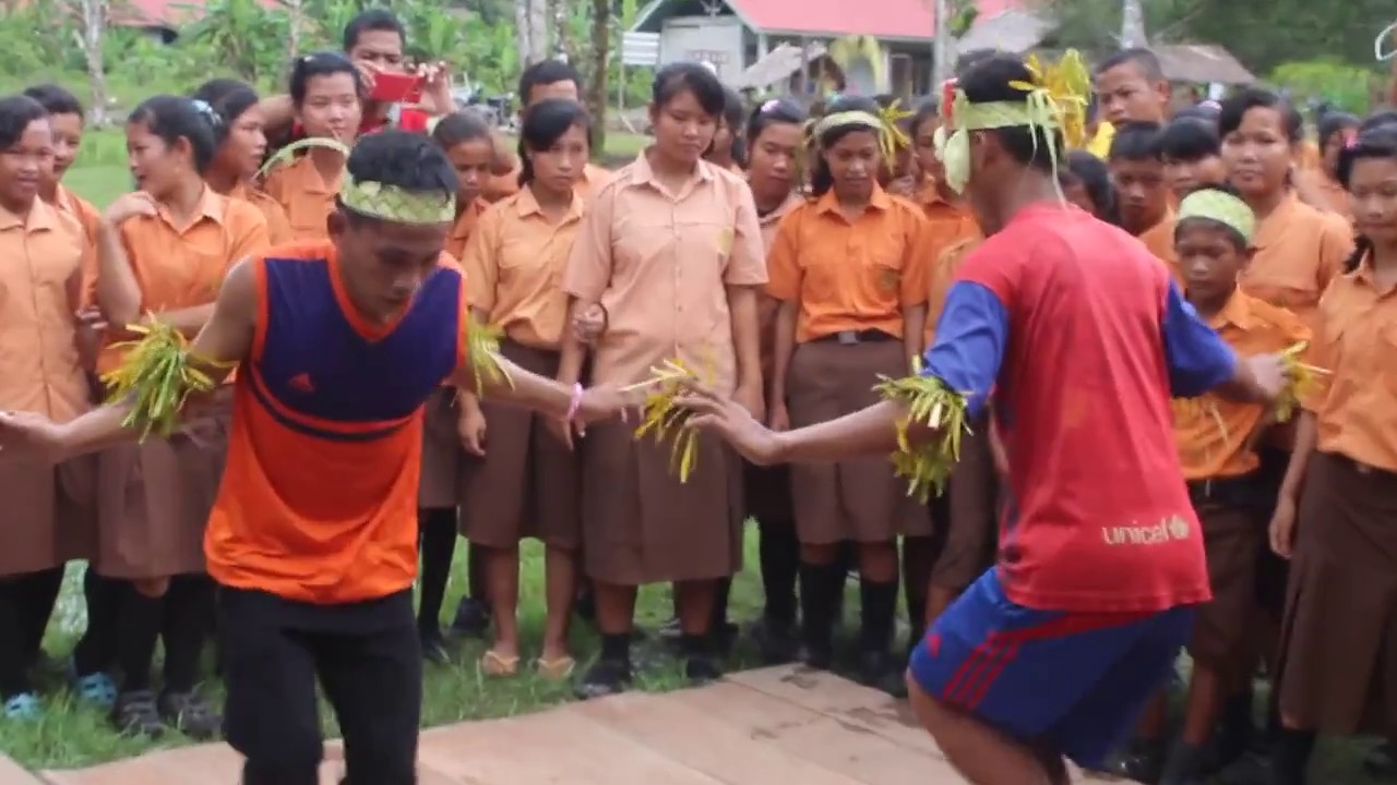 TARI UNIK  Tarian  Asli Budaya Mentawai  di 